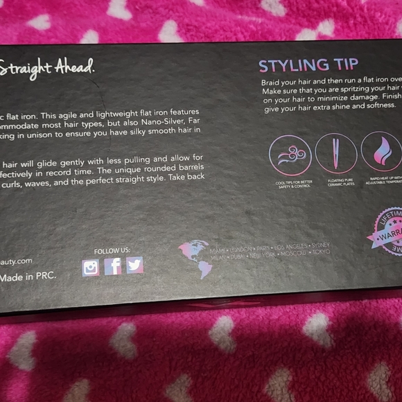 Straight Ahead Beauty Bionic Pro Ceramic (Red) Flat Iron - Picture 4 of 5